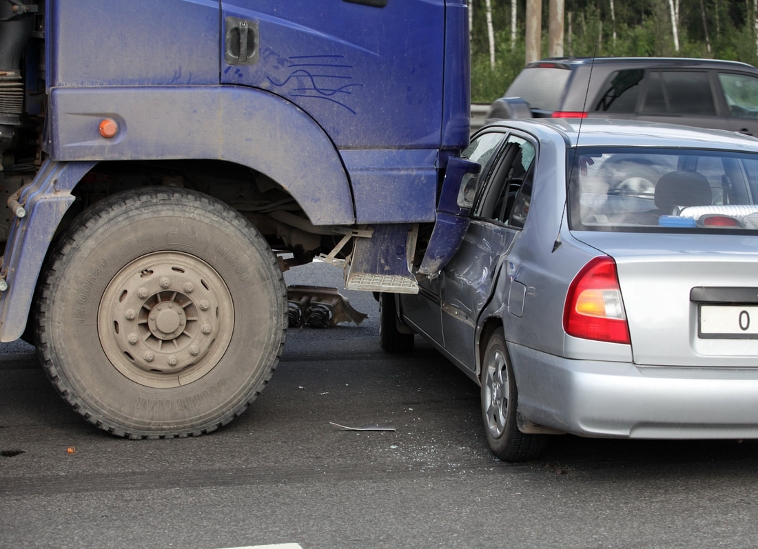 Attorneys Dreesen and Goff specialize in commercial truck and personal vehicle accidents. 